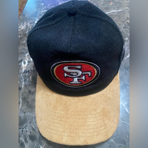 San Francisco 49ers 'Corduroy Suede' Pre-Curved Golfer Snapback - Picture 8 of 8